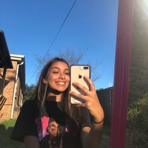 Meet your Posher, Emma